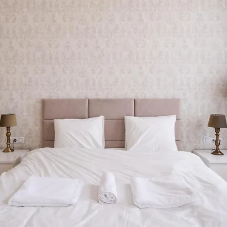 Apartament Families & Groups - 3 Bedrooms - 8 Guests *