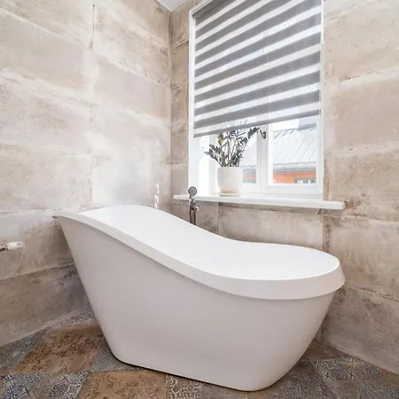 Families & Groups - 3 Bedrooms - 8 Guests Apartament