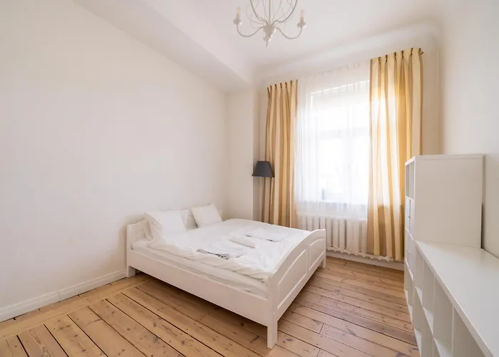 Families & Groups - 3 Bedrooms - 8 Guests * Riga