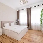 Feels Like Home 3Br Old Riga 5 Min Sleeps 8 Apartamento