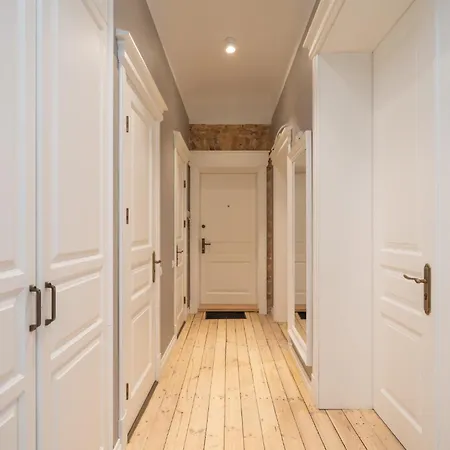 Lägenhet Spacious 3-bedroom For 8 With Full Kitchen - Barona Street, *